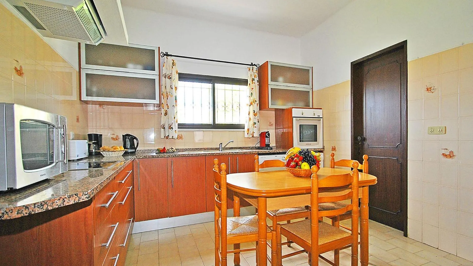 Villa With Heatable Pool Albufeira